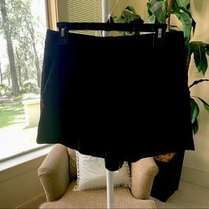 THEORY.. BLACK DRESS SHORTS..SIZE 2